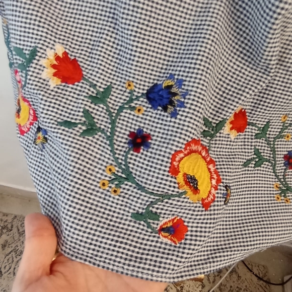 Zara Floral Navy and White Embroidered Top - Picture 10 of 16